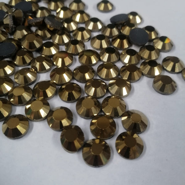 PEDRERIA APLICACION PIRAMIDE ORO PARA DECORACION